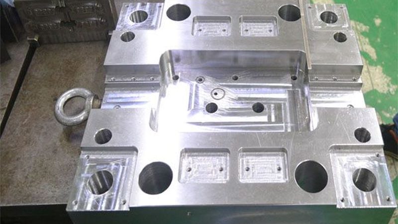 吹塑模具环保材料选型的关键考量
