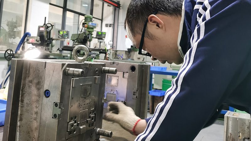 家电模具设计与报价：关键因素与考量要点